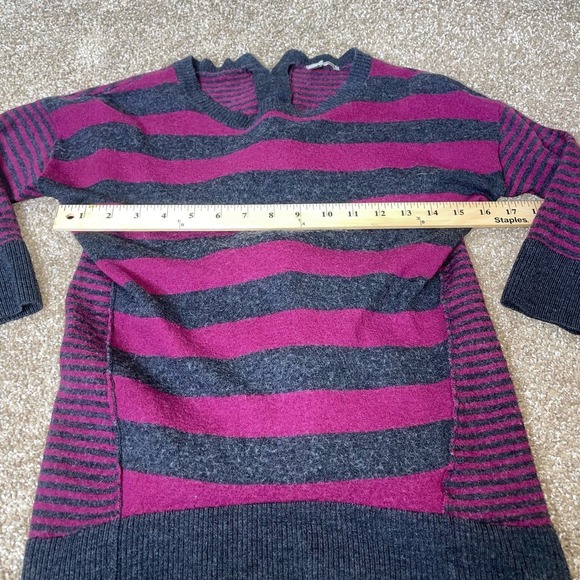 Halogen sweater women's burgundy gray back zip up striped 100% Merino Wool SZ SM - Picture 5 of 11
